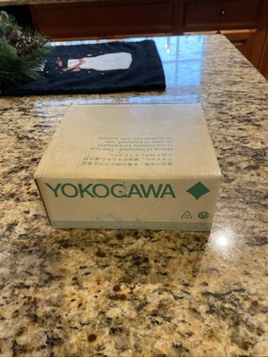 NEW YOKOGAWA UT52A TEMPERATURE CONTROLLER New Unused Stored  with Box From Japan