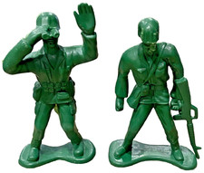 Lot of 2 Greenbrier International Green Army Man Plastic Toy Soldier w/Rifle 4"