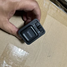 Used 02-06 Honda CR-V crv power mirror switch.