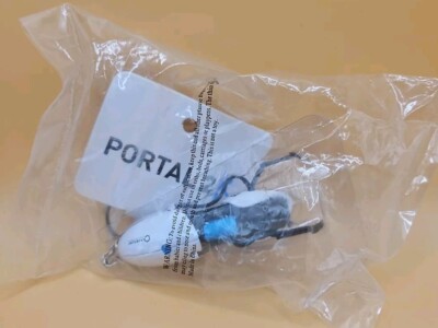Brand New Portal 2 Mini Portal Gun - 3 Inch Vinyl Keychain