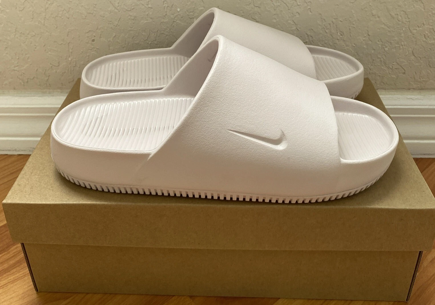 W Nike Calm Slide DX4816 600 colore appena rosa da donna taglia 11