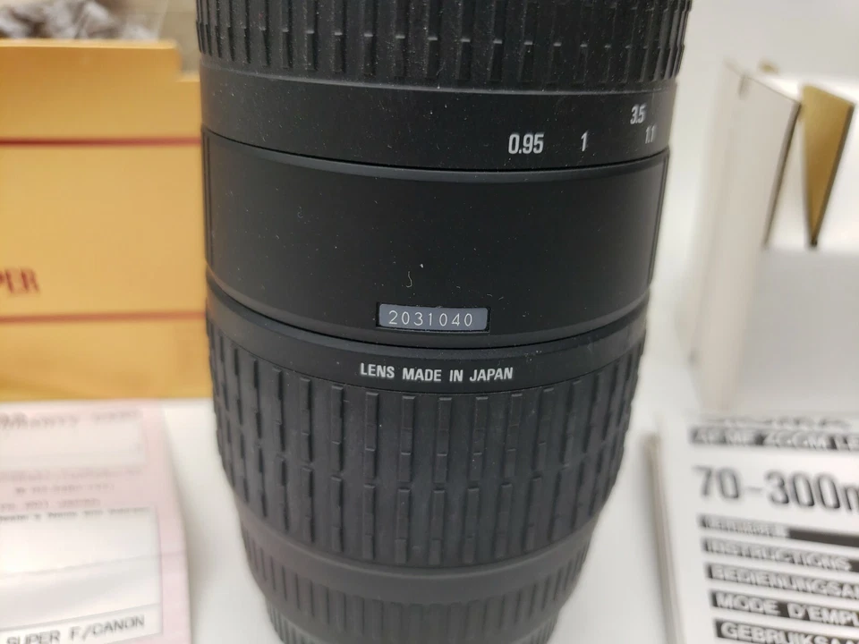 NEVER USED Sigma 70-300mm F4-5.6DL Macro Super #2031040E CANON AF Zoom Lens - Image 2 of 4