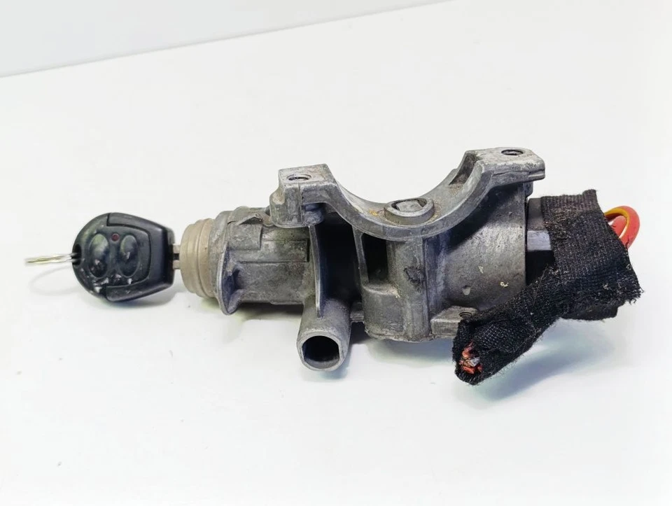 Volkswagen Sharan 2000 Diesel Ignition Lock 4B0905851B UST130436 - Image 3 of 4