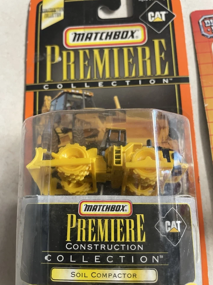 Vintage Matchbox CAT Soil Compactor 1998 & #64 Bulldozer 1993 Lot NIP Nice - Image 2 of 4