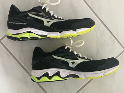 Mizuno Wave Inspire 13  US: 11; EU: 44,5 UK: 10; CM: 29  neu Original Version