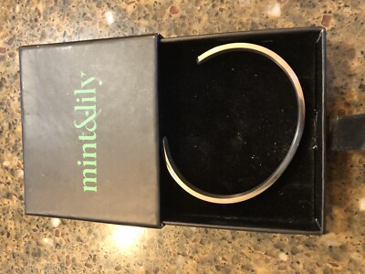 MINT & LILY BRACELET Silver  I m A Packers & Wine Kinda Girl  Inscription