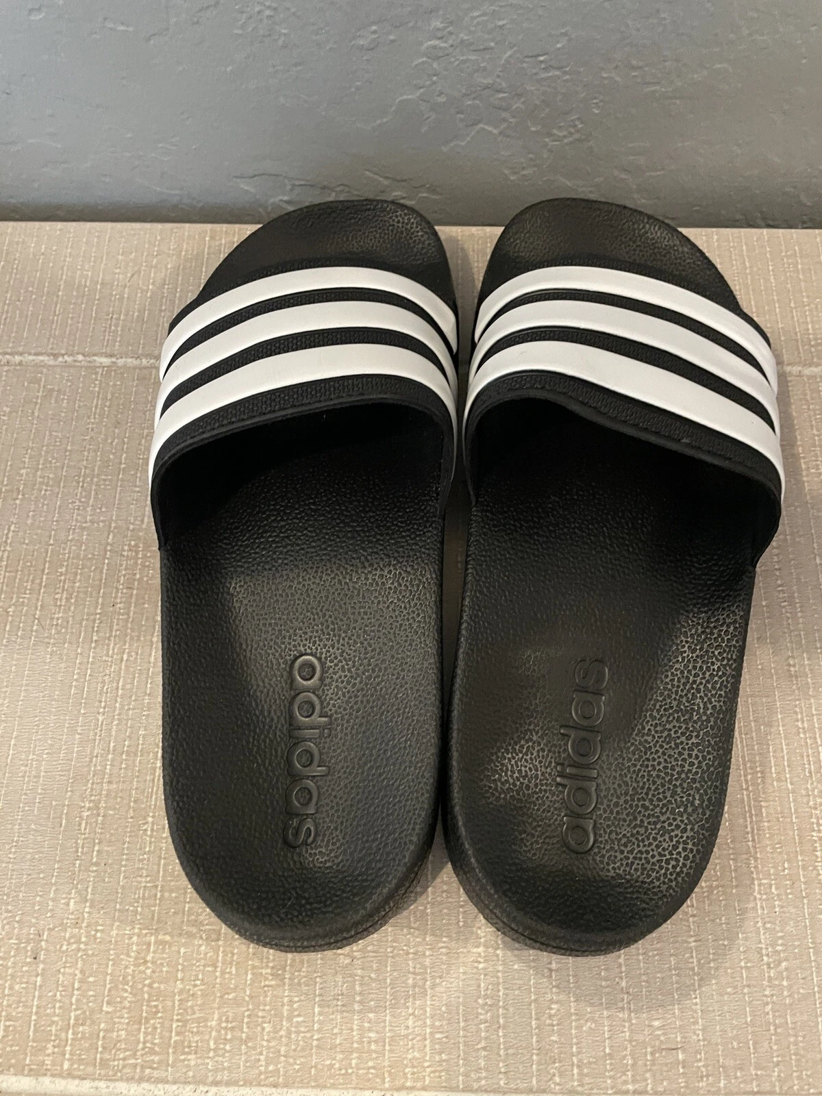Sandali Adidas Adilette Aqua K classici slides giovani taglia 5 neri bianchi nuovi