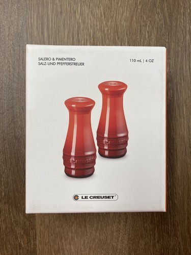 "Caribbean" LE CREUSET Salt & Pepper Shakers Set NWT Stoneware 4 Oz Tall Teal - Picture 2 of 6
