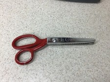 La Cross Chrome Pinking Zig Zag Scissors 557 Sewing Crafts Red Handle ITALY