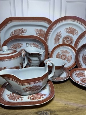 75pc Spode Copeland ''Fitzhugh  Red Fine Stone Dish Set - Excellent Condition