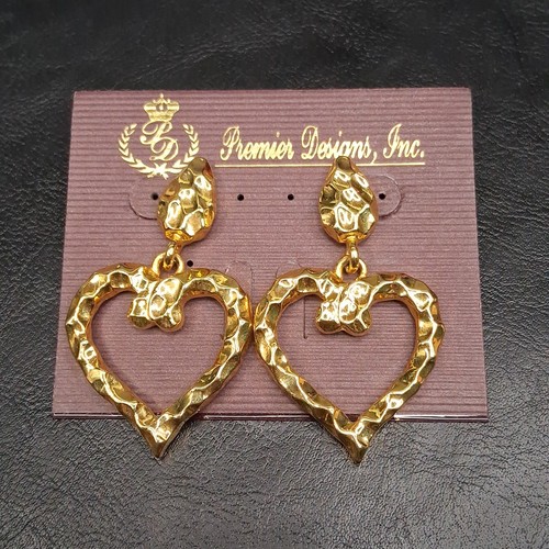 Vintage PREMIER DESIGNS Hammered Heart Dangle Pierced Earrings Gold Tone. 18.322