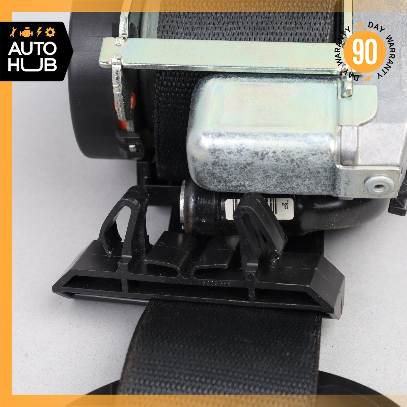 14-22 Maserati Ghibli SQ4 M157 Front Left Driver Side Seat Belt OEM 69k