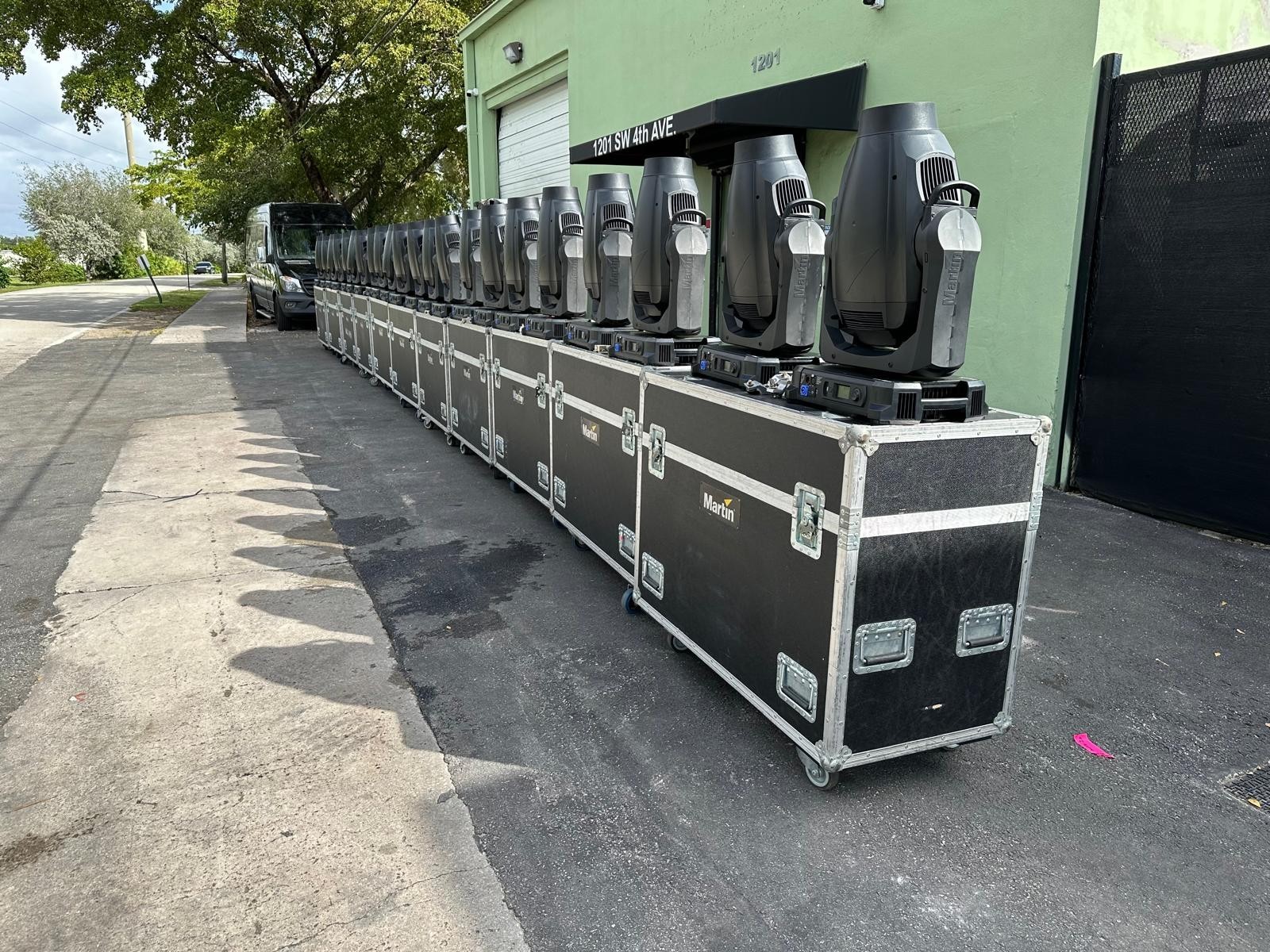 Martin MAC Viper Profile (2 IN A CASE) THS