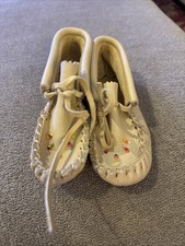 Native American Beaded Leather Children s Moccasins, 5.5 Long TD