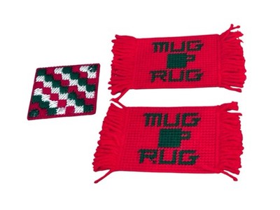 Vtg Handmade Mug Rugs Coasters Set of 3 Yarn Art Green Red Holiday Christmas