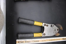 HK Porter 6990FS 14" Compact Ratcheting Cable Cutter Working Electrician Tool