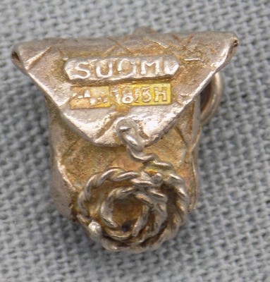 Vintage Silver 3D Finnish Fishing Creel Saddle Bag Charm Suomi 813H 1.75 gms 