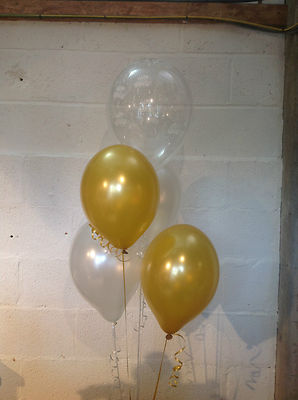 30 perlmuttfarbene Latexballons aus Gold, Silber und ''Happy Birthday''