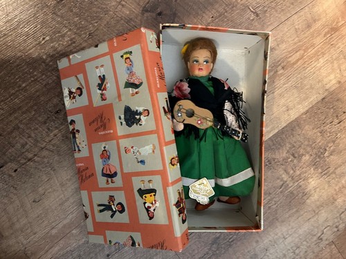Muñeca Disfraz Nacional Italiana De Colección - 7" - Cara de Tela Pintada a Mano con Etiqueta y Caja - Imagen 9 de 9