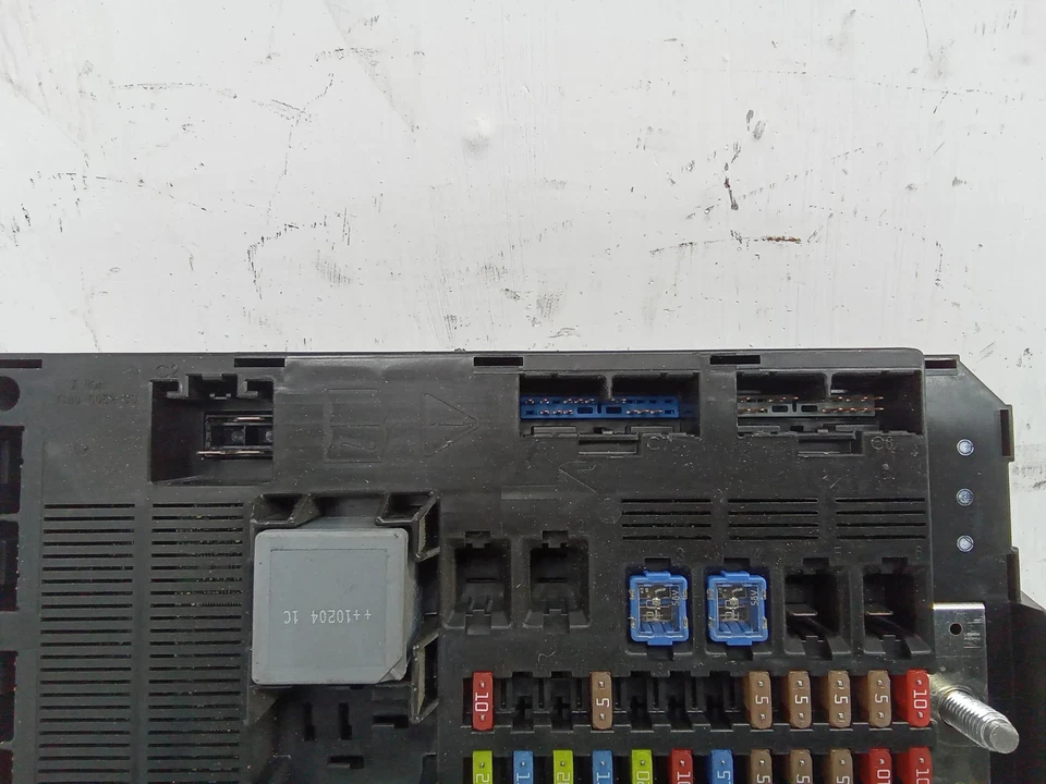 Scatola fusibili JAGUAR XF X250 BX2314B476AA 2.99 Diesel 177kw 2010 27691214 - Immagine 2 di 4