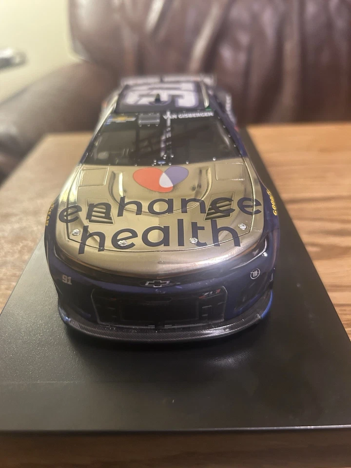 Shane Van Gisbergen 2023 Chicago Street Race color chrome autographed No Box - Image 4 of 4