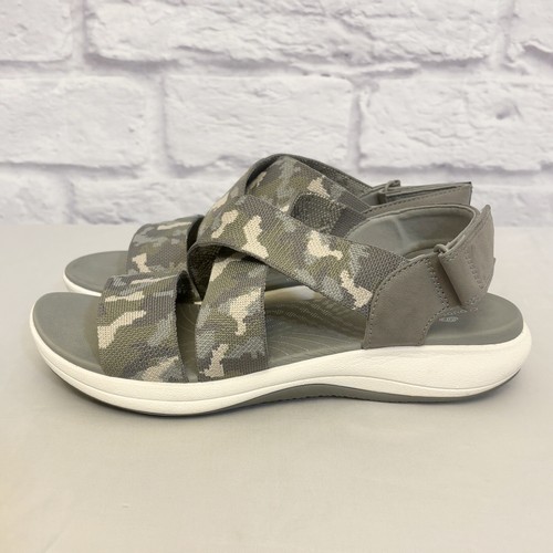 Clarks 10W Cloudsteppers Mira Lily Gray Camo Women’s Sandals Wide Comfort Shoes - Picture 10 of 11
