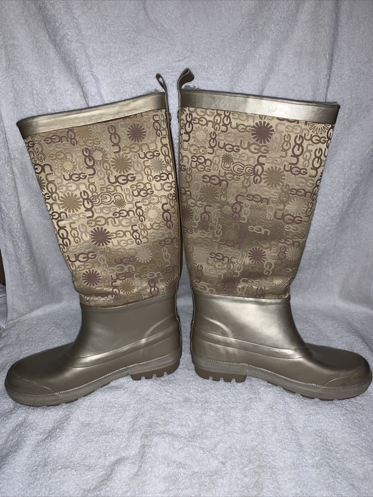 UGG Wallingford Gold Rubber Sheepskin Logo Rain Boots… Gem