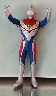 Bandai 1997 Ultraman Dyna - Red Posable Figure  2003