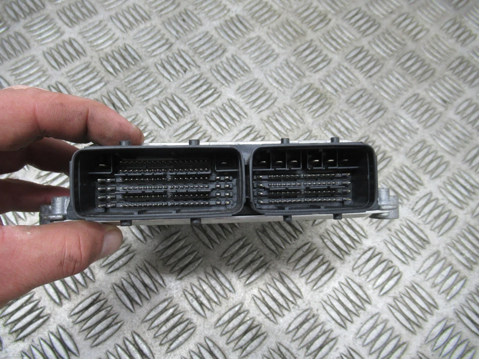 2017 VAUXHALL CROSSLAND X SE 4570A 1.2 PETROL MANUAL MK1 ENGINE ECU REF5550 - Image 3 of 4