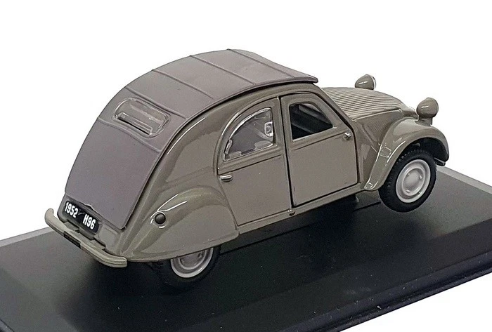 Литая модель Burago в масштабе 1:32 18-43210 — Citroen 2cv — серая - Изображение 2 из 4