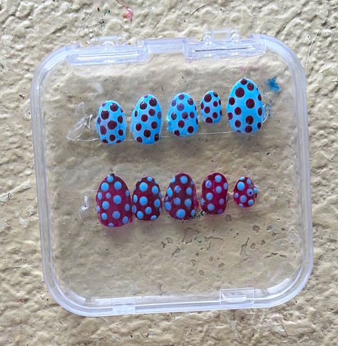 Polka Dot 3D Pre-Designed Press-On Nails Blue Pink Oval Short