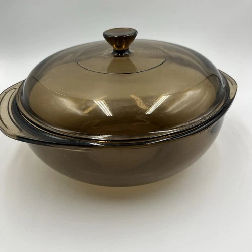 Vintage PYREX #024 Glass Casserole Dish/Bowl w/Lid Amber 2L 8.5"D  Made in USA