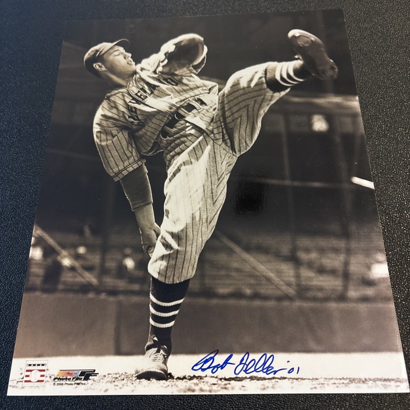 BASEBALL~SIGNED BOB FELLER (HOF) 8x10 GLOSSY PHOTO~EARLY CAREER PITCHING POSE