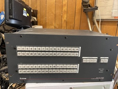 Extron MAV Plus 2412 AV 24x12 Matrix Switcher Composite Video and Stereo Audio