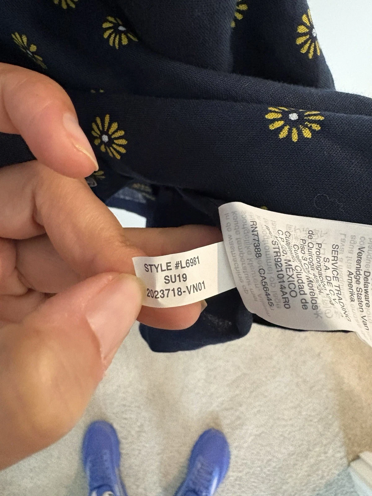 VETEMENTS Abito J Crew blu navy e giallo margherita scollo V senza maniche taglia 6 cotone lino estivo