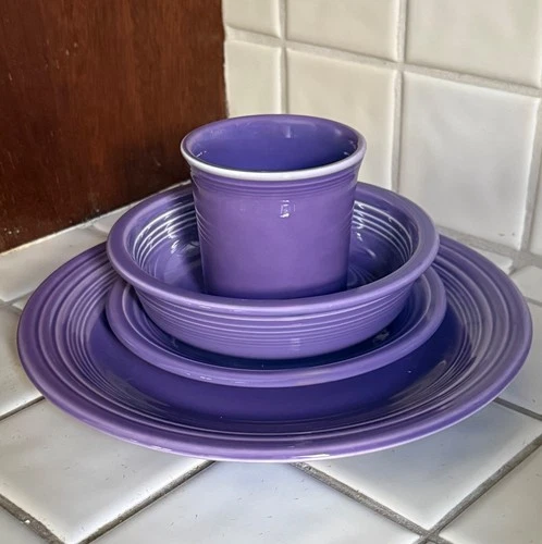 Fiesta Lilac 4 Piece Place Setting Vintage 1990’s EUC