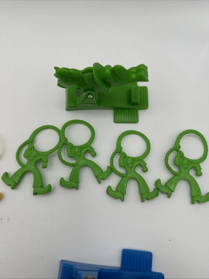 1991 Yahoo Buckaroo Game Milton Bradley Replacement Parts 4 sets horses & riders - Image 4 of 4
