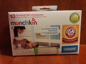 munchkin arm and hammer disposable changing pad