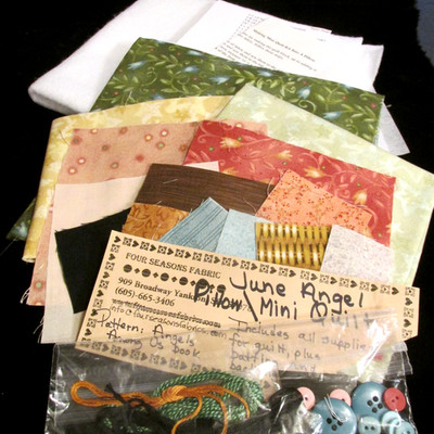Angel Mini Quilt Kit Nancy Halvorson Benartex Fabric Angels Among Us No Pattern 