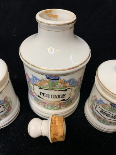 Lot of 3 Small Antique Painted Porcelain Apothecary Medical Medicine Jars - 第 6/9 張圖片