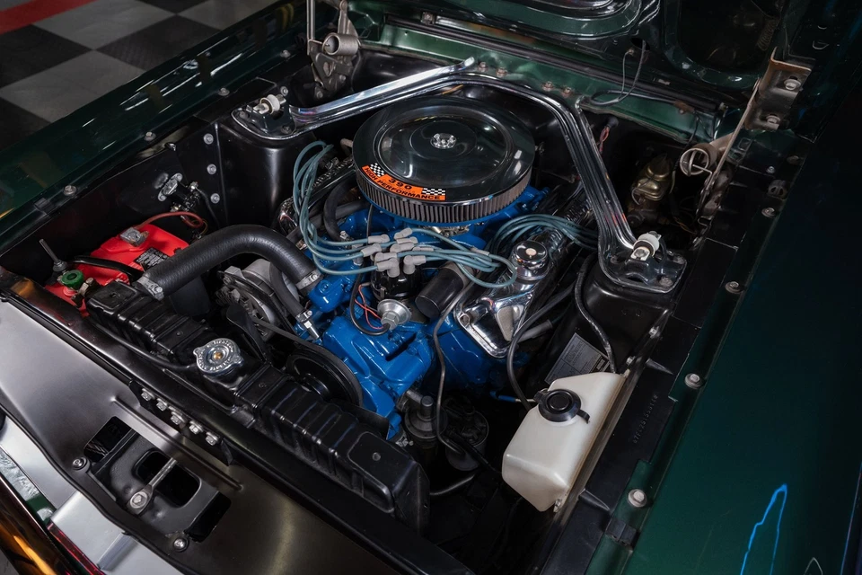 Ford Mustang Fastback 1967 equipamiento código S GT Foto 3 de 4