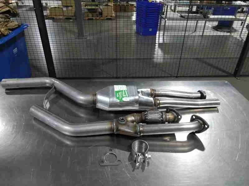 Convertidor catalítico de ajuste directo Magnaflow para 87-93 BMW E30 325i 325is 2,5 L 23554 Foto 2 de 4