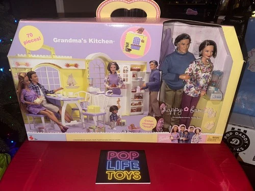 VTG 2003 Mattel Barbie Happy Family “Grandma’s Kitchen Gift Set” #B9880 *NRFB*