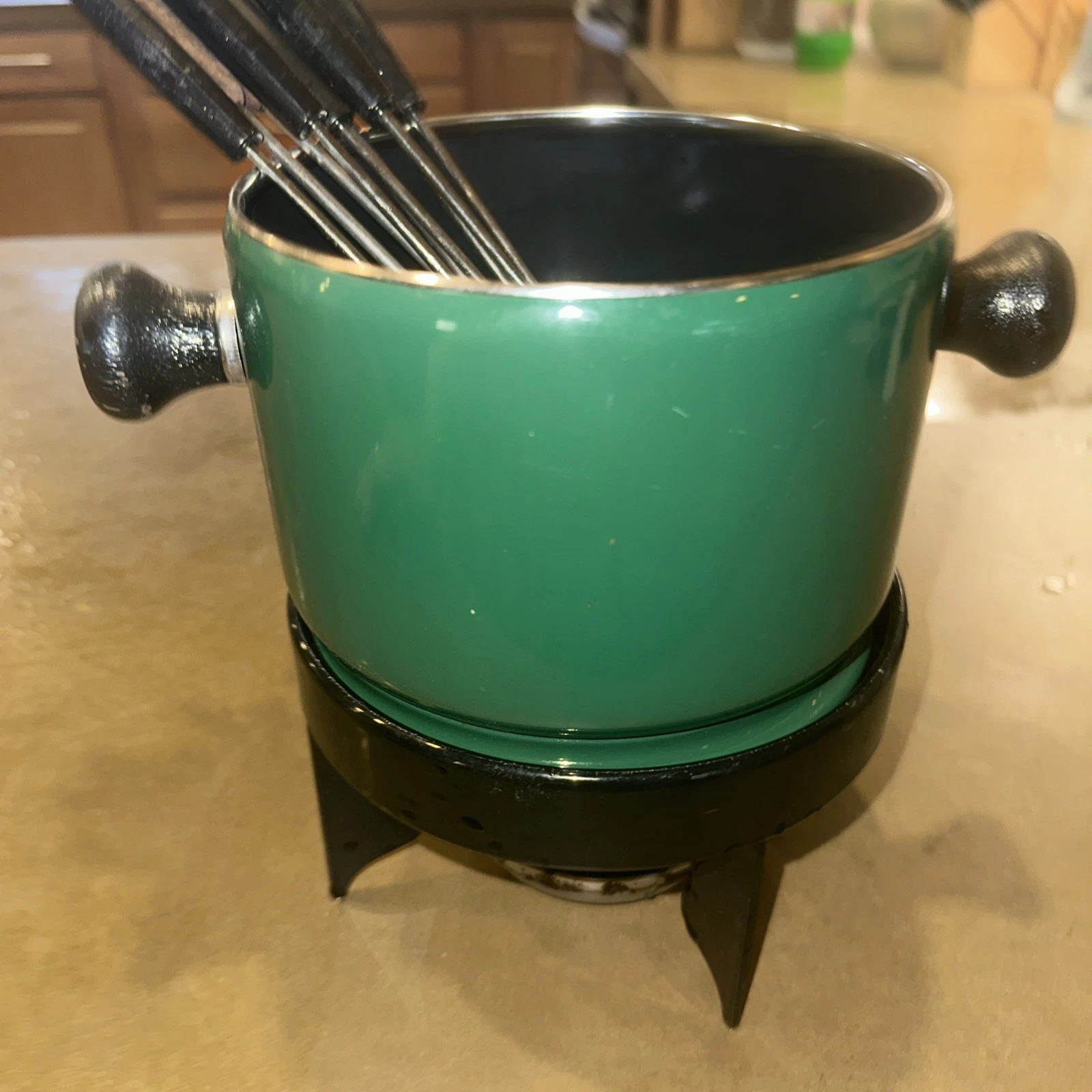 Vintage Green Enamel Fondue Pot Set W 10 Skewers And Sterno Burner Base Complete
Opens in a new wind