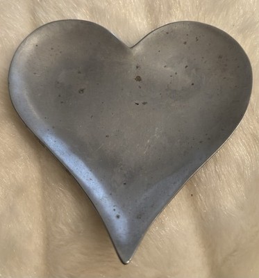 Vintage Metal Heart Trinket Tray Jewelry Key Dish Holder