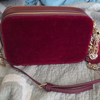 GUESS Burgundy Quilted Crossbody Bag Gold Chain Double Zip Detachable Strap