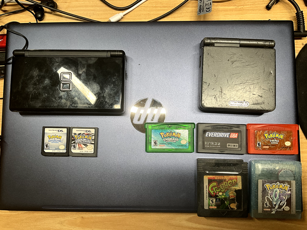 Nintendo DS /Gameboy Advance SP - Pokemon Bundle - US Authentic