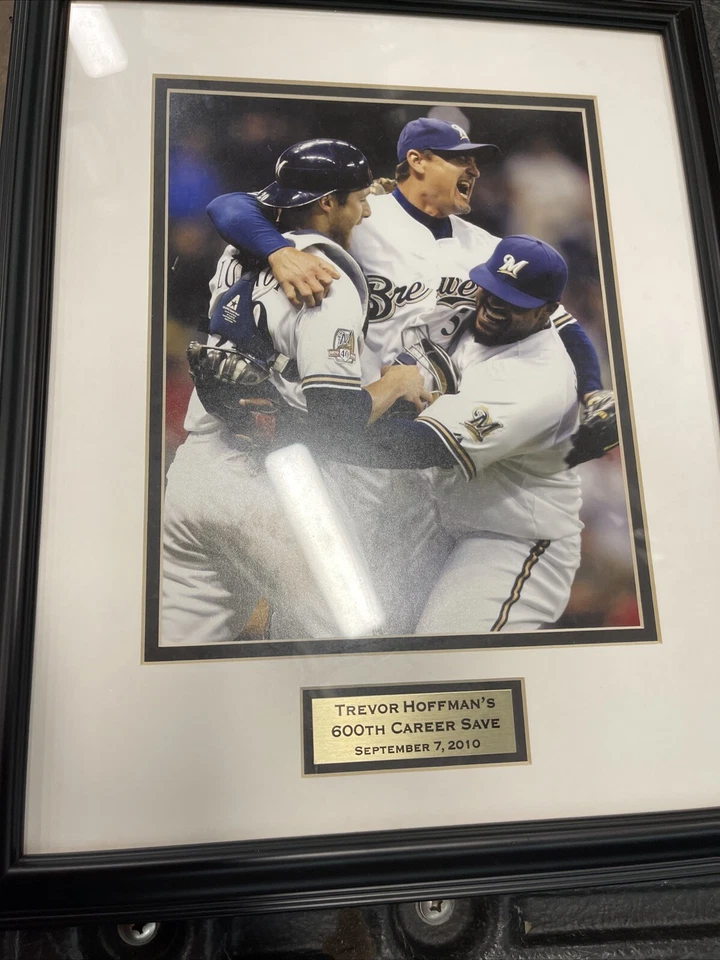 Cuadro enmarcado 11x14 Trevor Hoffman 600 Career Save 7 de septiembre de 2010 Foto 3 de 4