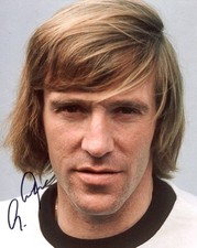 FOOTBALLER Günter Netzer autograph, IP signed photograph