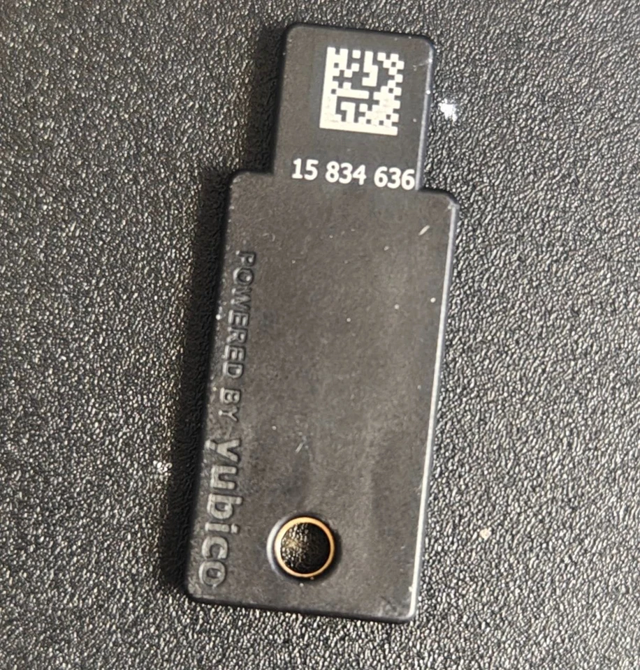 Yubico Yubikey 2FA Security Key Black NFC USB-A | Pre-owned | Good Condition - image 2 of 2